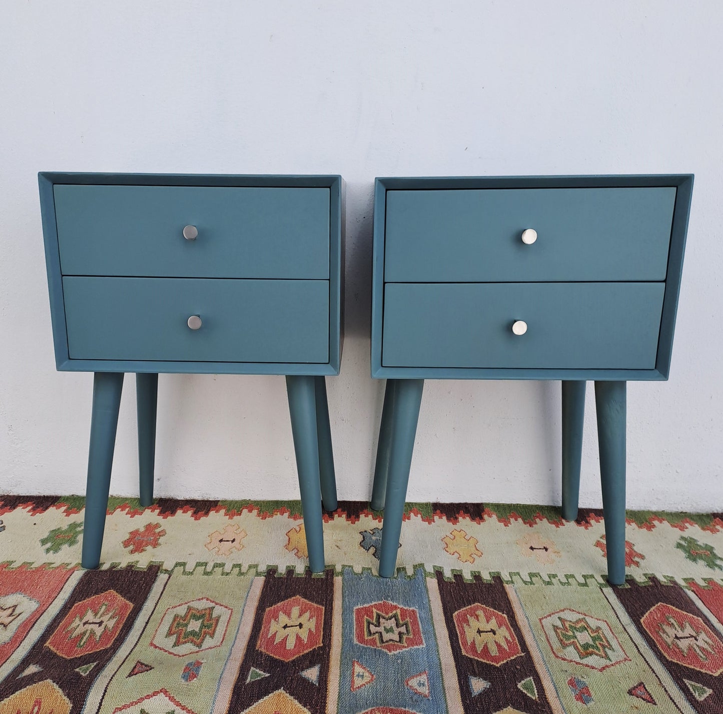 Soft Green Retro Pedestal