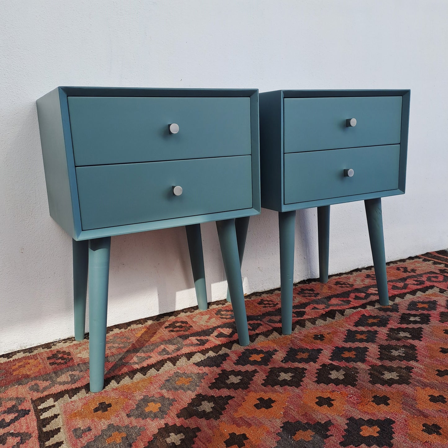 Soft Green Retro Pedestal