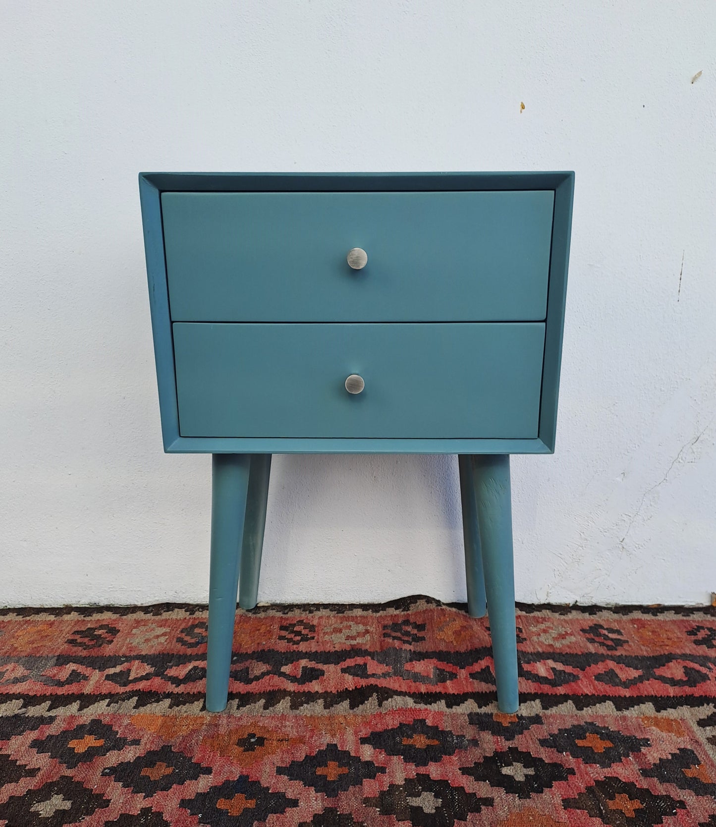Soft Green Retro Pedestal