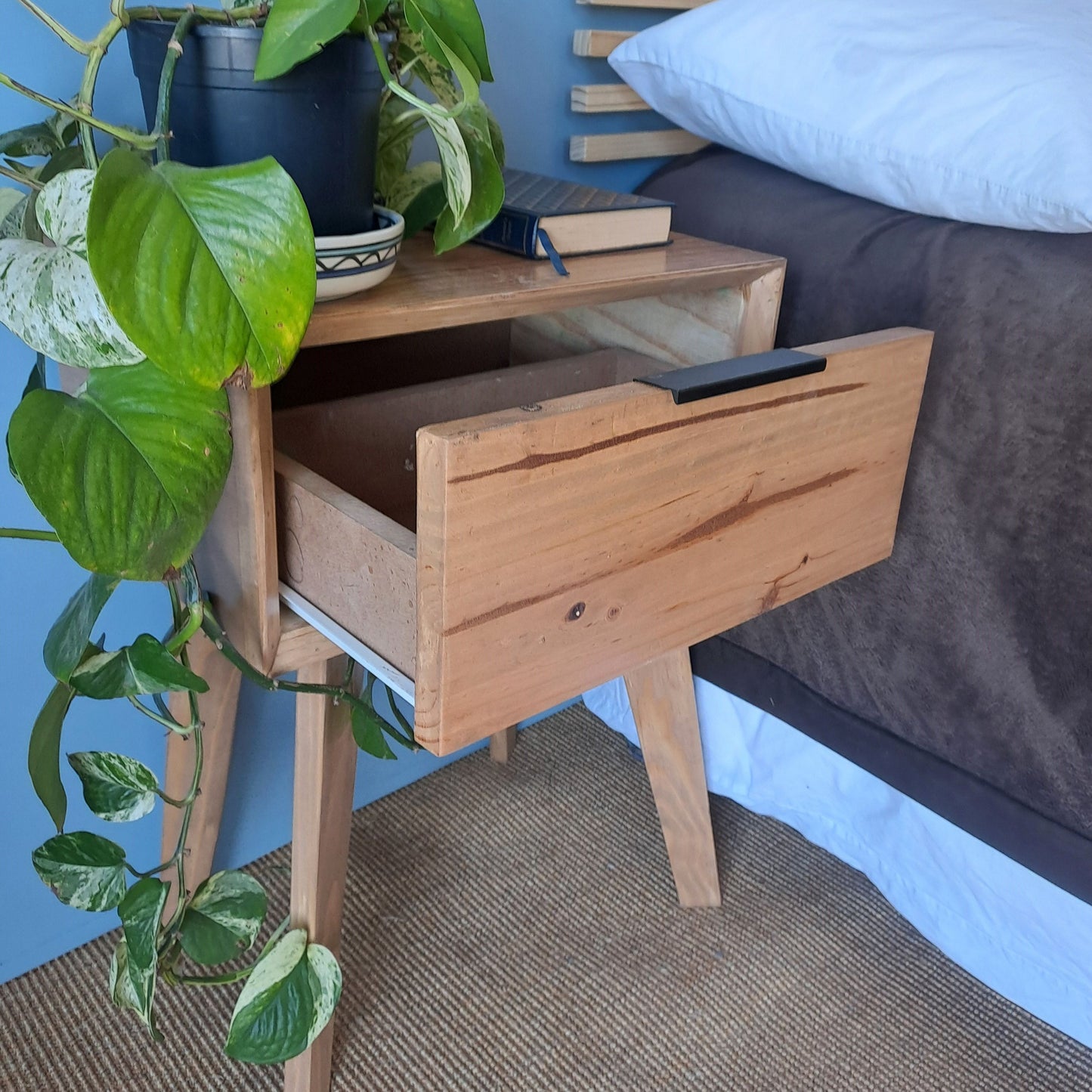 Sandalwood Finish Sorento