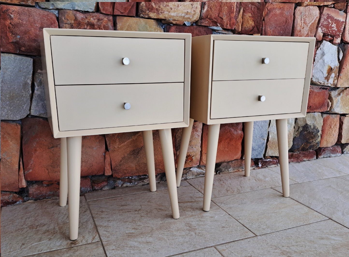 Sand Retro Pedestal