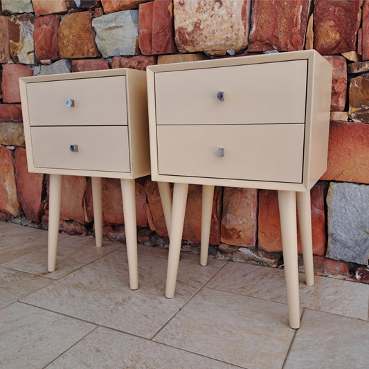 Sand Retro Pedestal