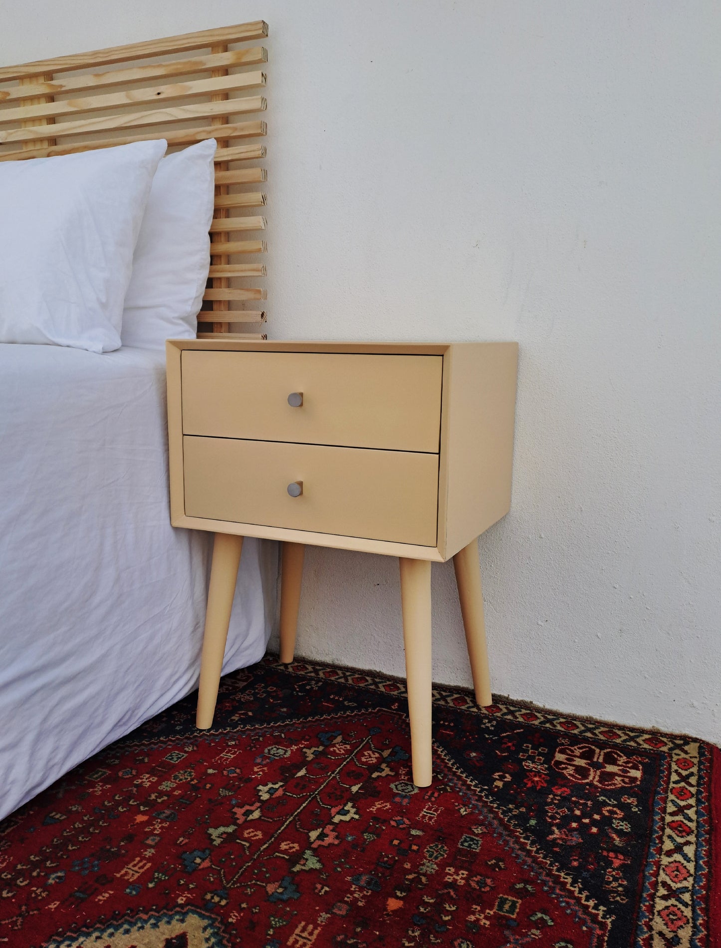 Sand Retro Pedestal