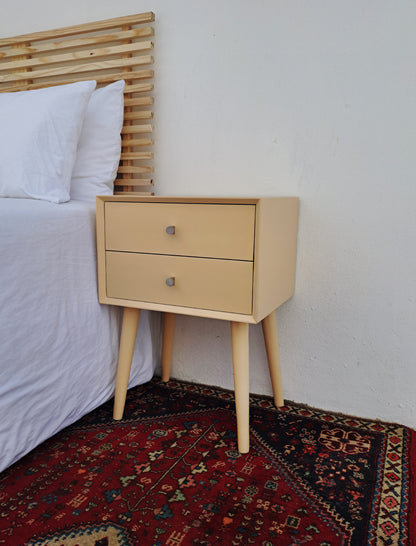 Sand Retro Pedestal