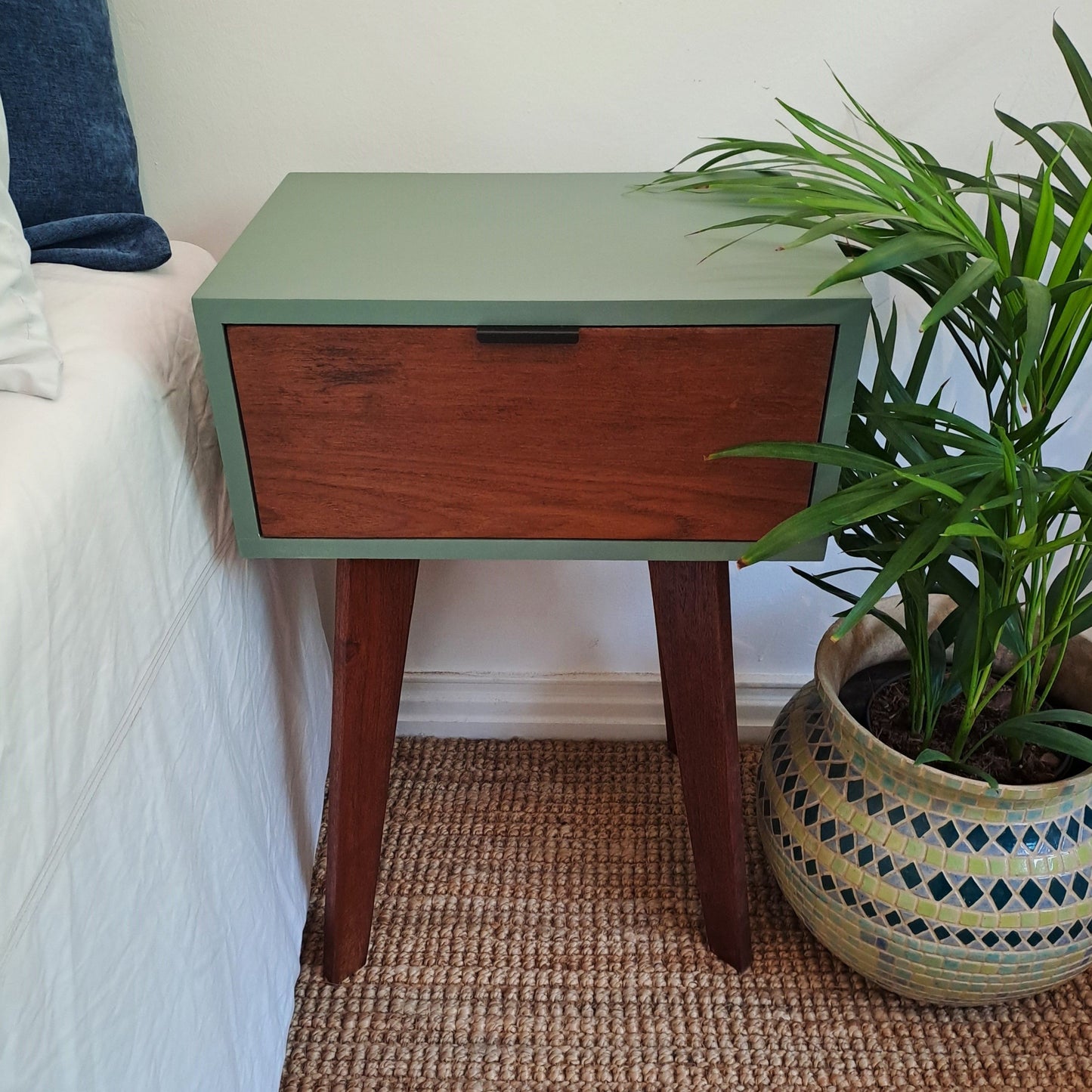 Soft Green And Natural Sorento Pedestal