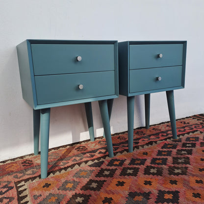 Soft Green Retro Pedestal