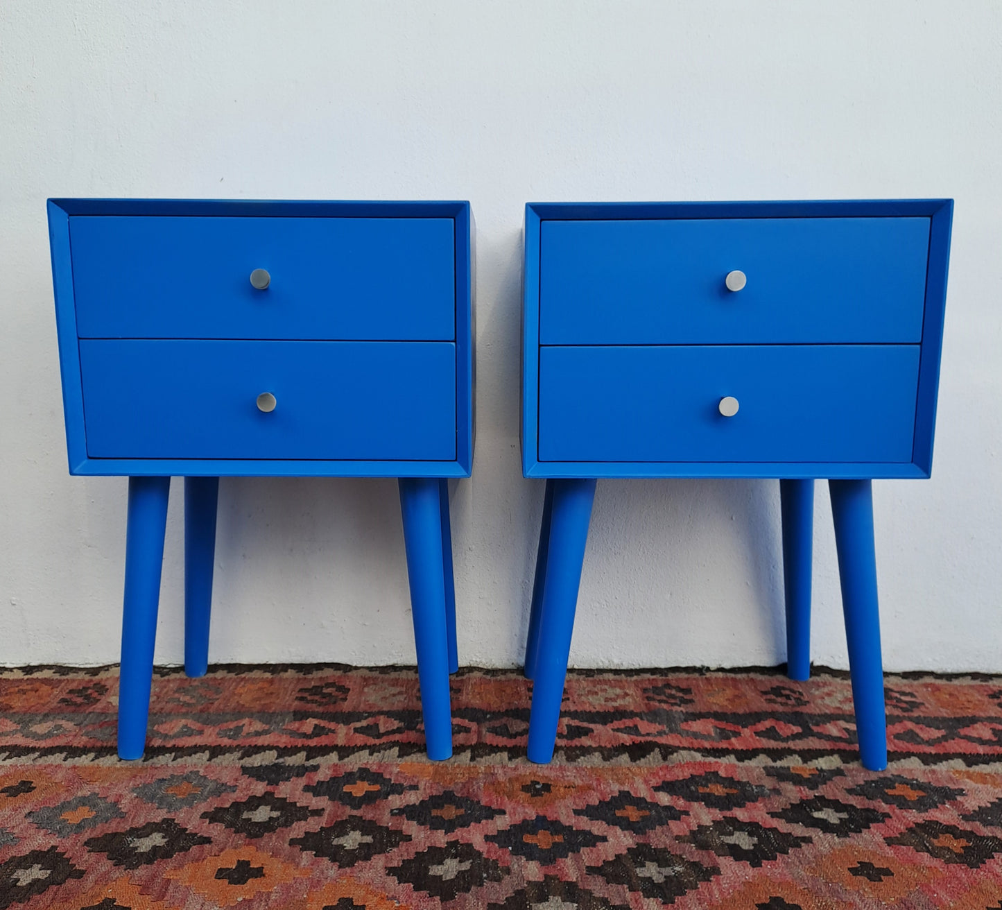 Light Blue Retro Pedestal