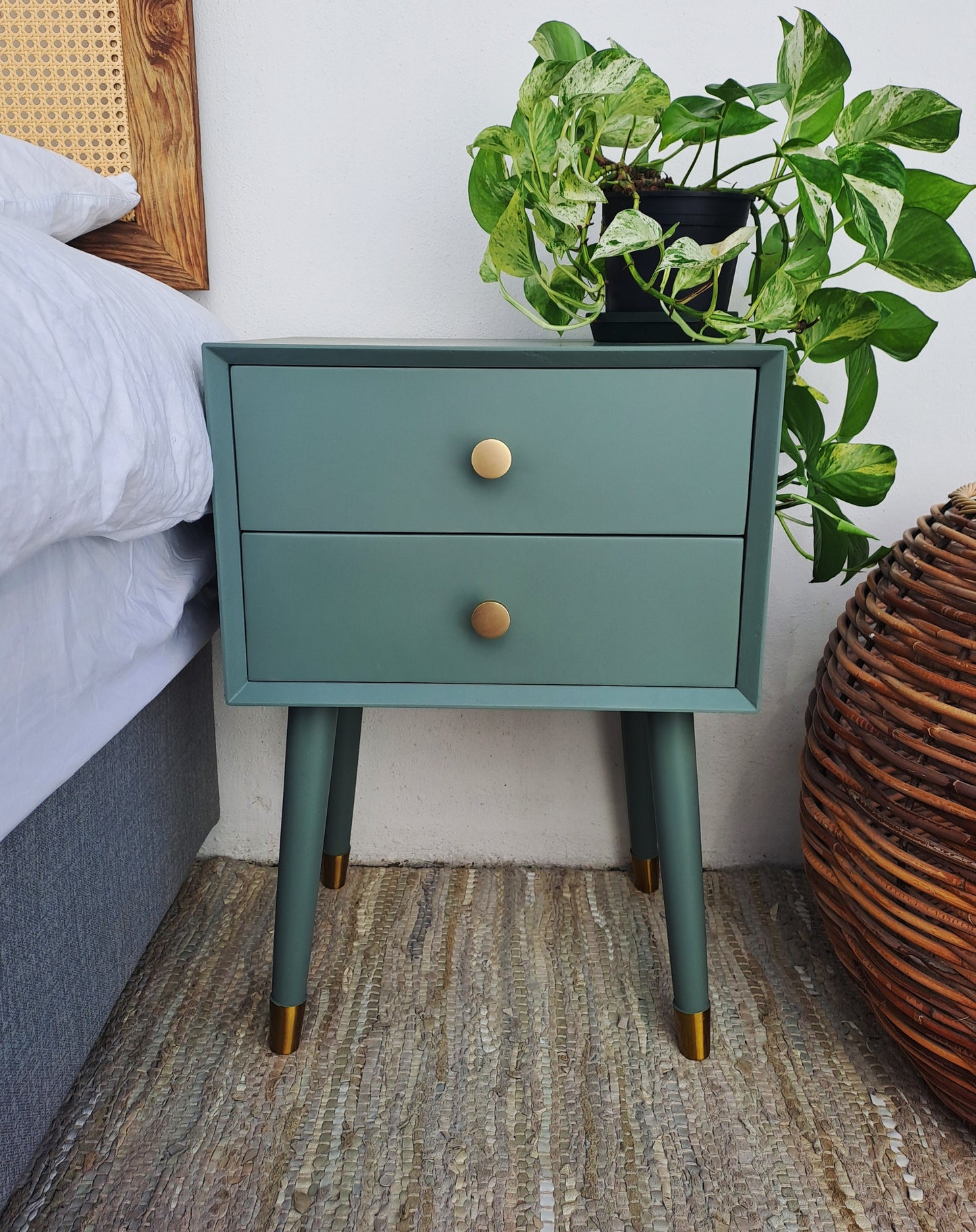 Gold Capped Soft Green Retro Pedestal