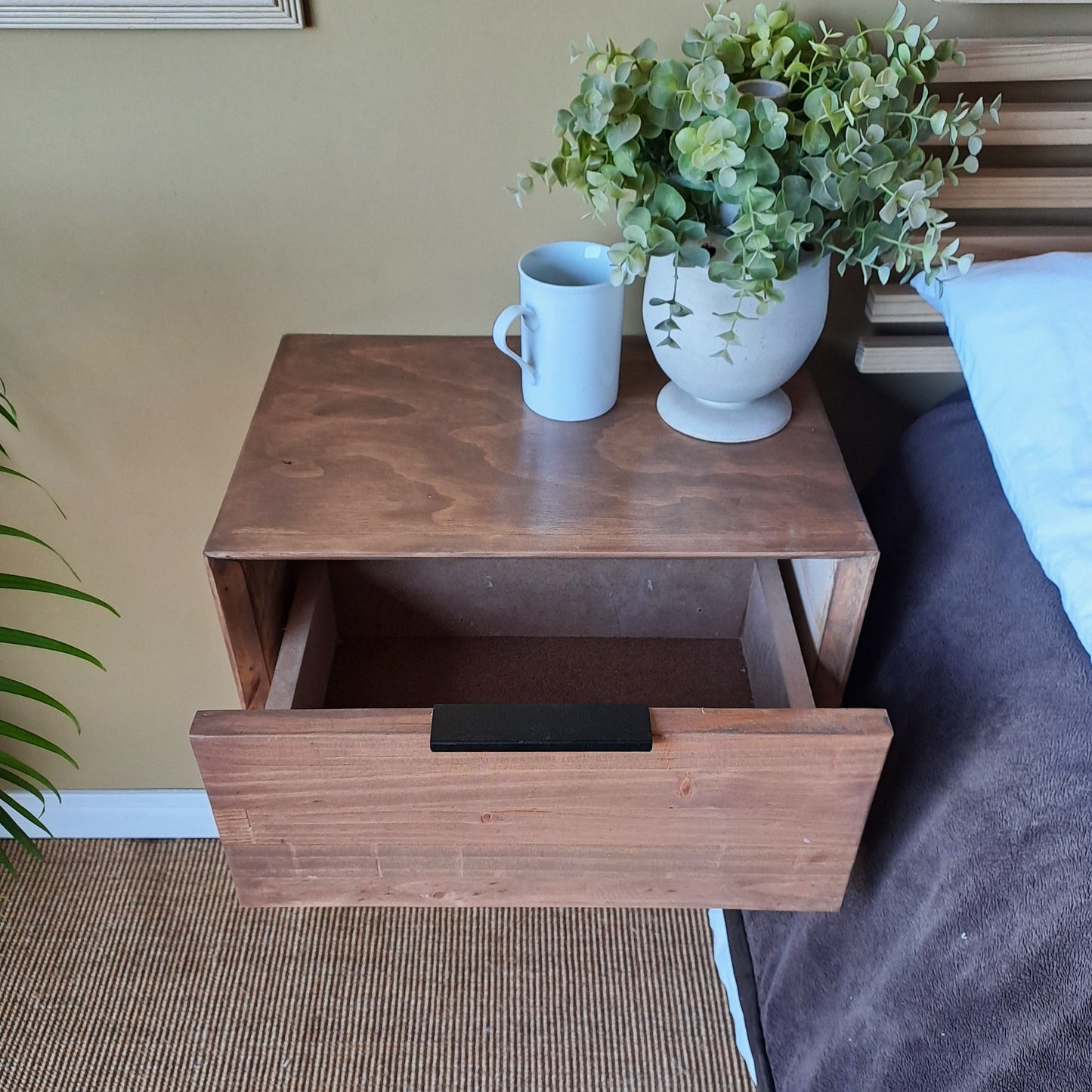 Terra Finish Floating Pedestal