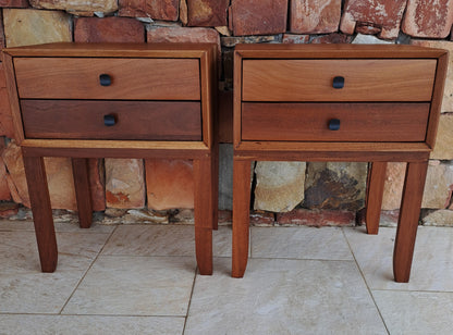 Solid Hardwood Modena Pedestal