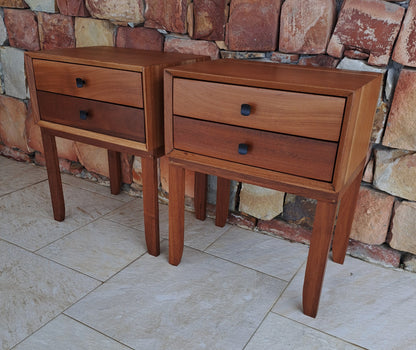 Solid Hardwood Modena Pedestal