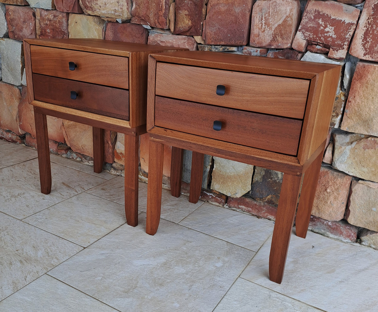 Solid Hardwood Modena Pedestal