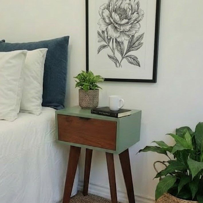 Soft Green And Natural Sorento Pedestal